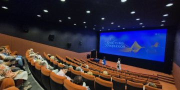 Сибиряки больше суток смотрели «Классику на Дворцовой» на большом экране