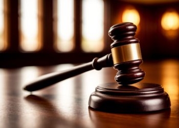 Новосибирец предстал перед судом из-за призыва к насилию в мессенджере