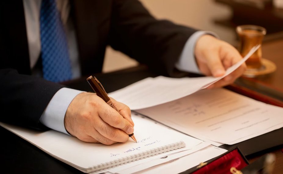 Новосибирцам напомнили, какие изменения в законах вступают в силу с 1 января