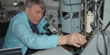 За открытие мирового уровня: новосибирский физик удостоен Демидовской премии