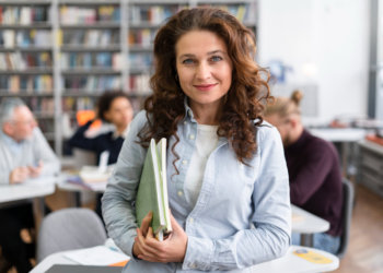 Сбер удваивает охват крупнейшей бесплатной программы повышения квалификации преподавателей в России