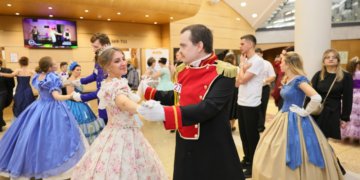 Танцы, стирающие барьеры: V Инклюзивный бал состоялся в Новосибирске