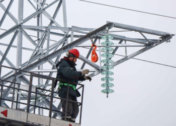 «Россети Новосибирск» завершают строительство линии электропередачи для новой подстанции 110 кВ «Молзавод»