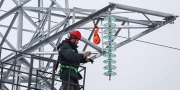 «Россети Новосибирск» завершают строительство линии электропередачи для новой подстанции 110 кВ «Молзавод»