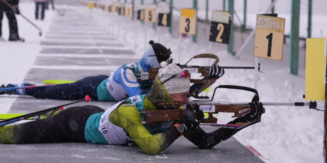 В Новосибирске стартовал старейший биатлонный турнир