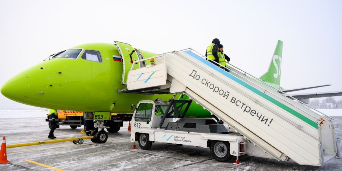 В период новогодних праздников аэропорт Горно-Алтайск будет принимать больше рейсов из Новосибирска