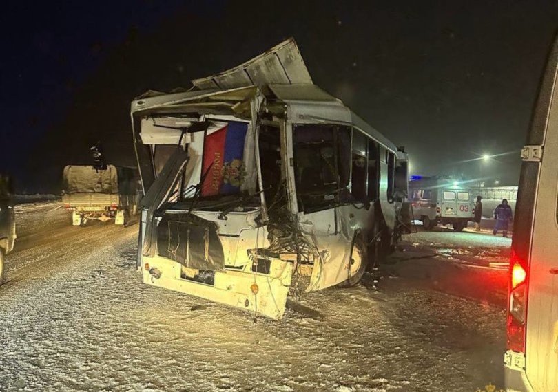 В Коченёвском районе автобус попал в ДТП — пострадали семь человек