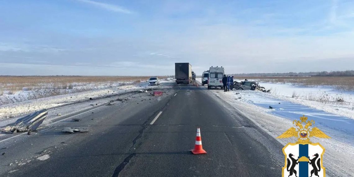 Два человека погибли в цепном ДТП в Коченёвском районе