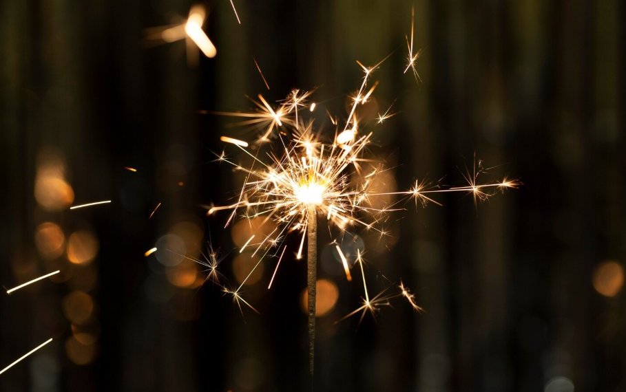 Как правильно выбрать и безопасно использовать бенгальские огни