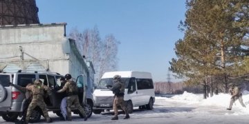 Работу полиции и уровень безопасности в Новосибирске предлагают оценить сибирякам