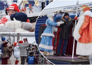 Глава Карасукского округа вручил подарок Деду Морозу из передвижной резиденции