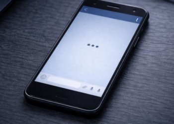 WhatsApp* заявил о попытке ограничить работу сервиса в России