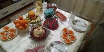 Классика в новом формате: пять трендовых способов подать «Селёдку под шубой»