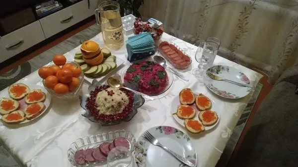 Классика в новом формате: пять трендовых способов подать «Селёдку под шубой»