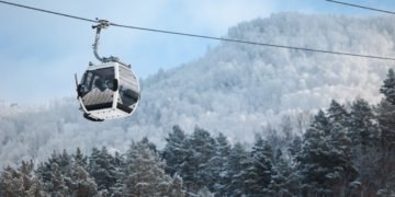 «Манжерок» в ритме зимы: на алтайском курорте Сбера стартовал горнолыжный сезон