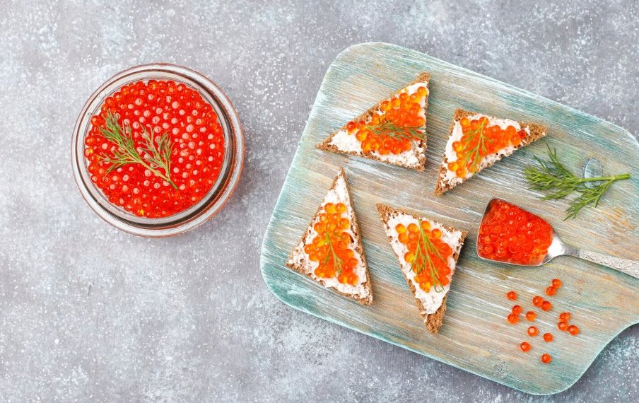 Роскачество: в красной икре пяти торговых марок нашли кишечную палочку