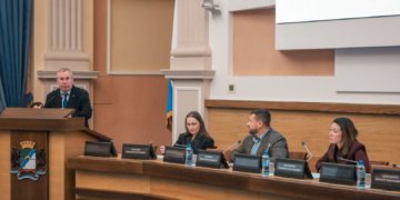 Депутаты обсудили обеспечение жильем сирот и ремонт муниципальных квартир в Новосибирске