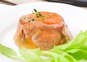 Шок от Роскачества: в новогоднем холодце нашли стафилококк, кишечную палочку и угрозу ботулизма