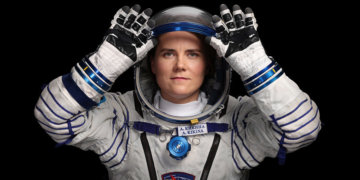 Космонавтка Анна Кикина стала кандидатом наук