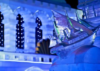 В Новосибирске открывается ледовый городок