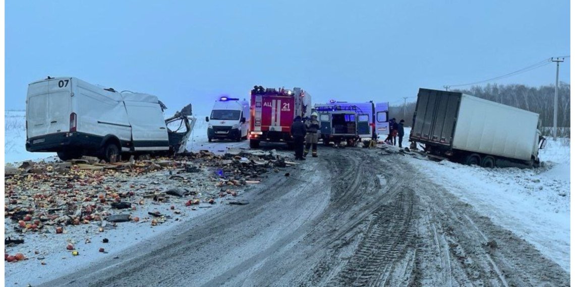 ДТП с грузовиком унесло жизнь водителя легковушки в Новосибирской области