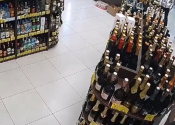 Продажу алкоголя запретили в сибирском городе в новогодние праздники