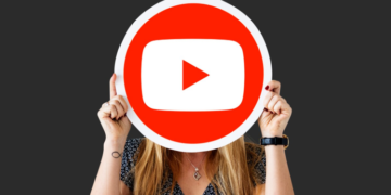 В Госдуме назвали сроки полной блокировки YouTube в России