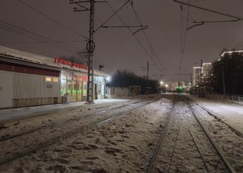 Женщина погибла под колёсами поезда в Новосибирске