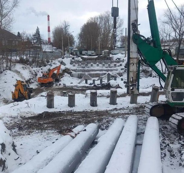 В Новосибирске начали погружать сваи для нового моста через реку Тулу