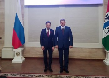 «Сибирь — основа и опора государства»: губернатор вручил государственную награду главе горсовета Дмитрию Асанцеву