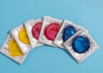 Размер не главное? В России запустили продажи миниатюрных презервативов