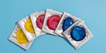 Размер не главное? В России запустили продажи миниатюрных презервативов