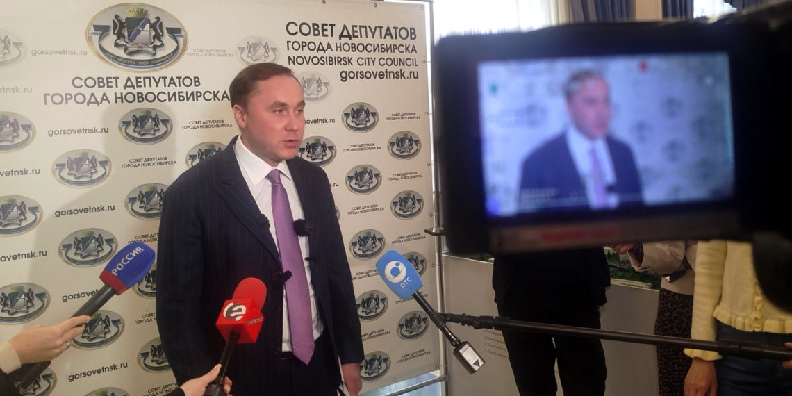 Город вывел на линию рекордное число снегоуборочной техники — около 800 единиц