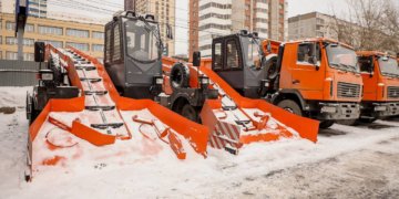 Новосибирск купил ещё 40 машин для уборки города от снега