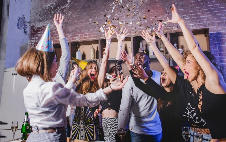 Юрист: шумное празднование Нового года грозит штрафом