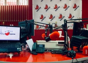 «Юнитону» — 30 лет. Как оно стало «Радио нашего города» и что теперь?