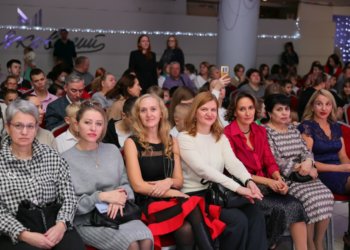 Самый главный человек: многодетных мам и мам участников СВО поздравили с Днём матери в Новосибирске