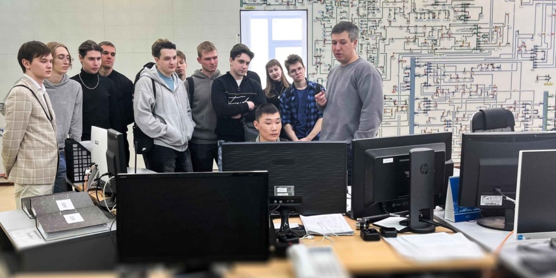 Более 1700 студентов вовлечены в профориентационные программы «Россети Новосибирск»