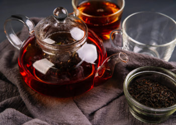 В Новосибирской области изымают партии чая из Казахстана с опасными красителями