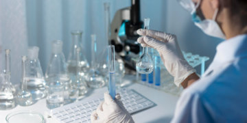 Ученые НГУ нашли способ «консервировать» парниковые газы в старых скважинах