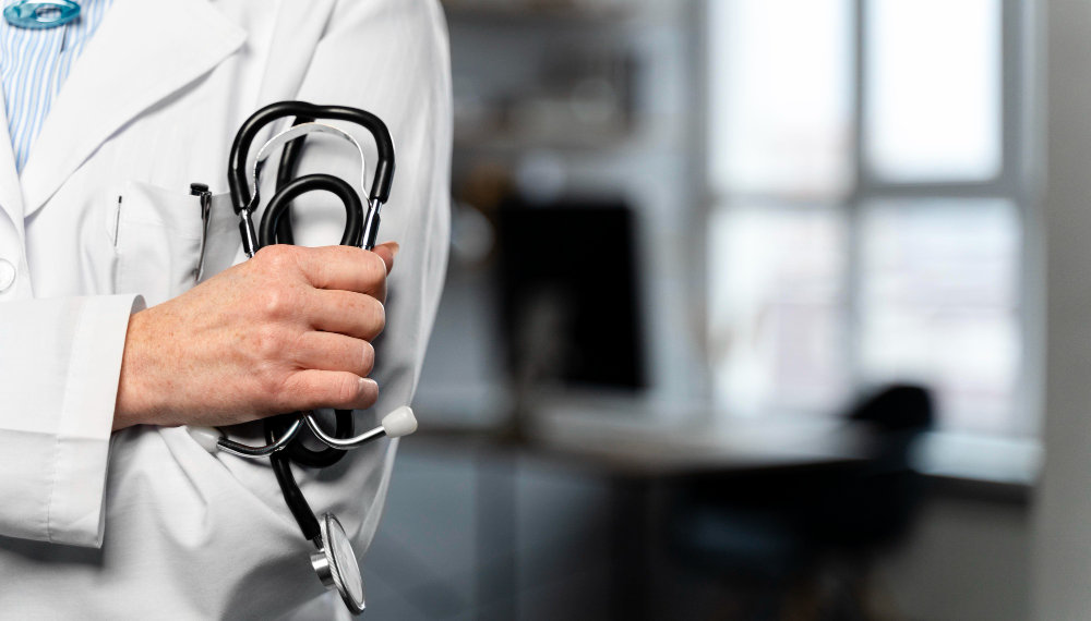 Девять детских смертей за праздники: главврач больницы отстранен от должности