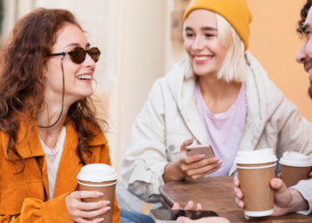 ВТБ узнал, на что чаще тратит молодежь