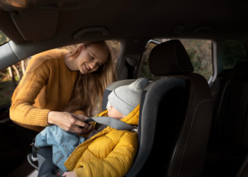 В России в два раза вырастут штрафы за перевозку детей без автокресла