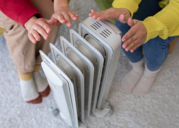 Почти 5 тысяч школьников в Новосибирской области пропустили занятия из-за аномальных морозов