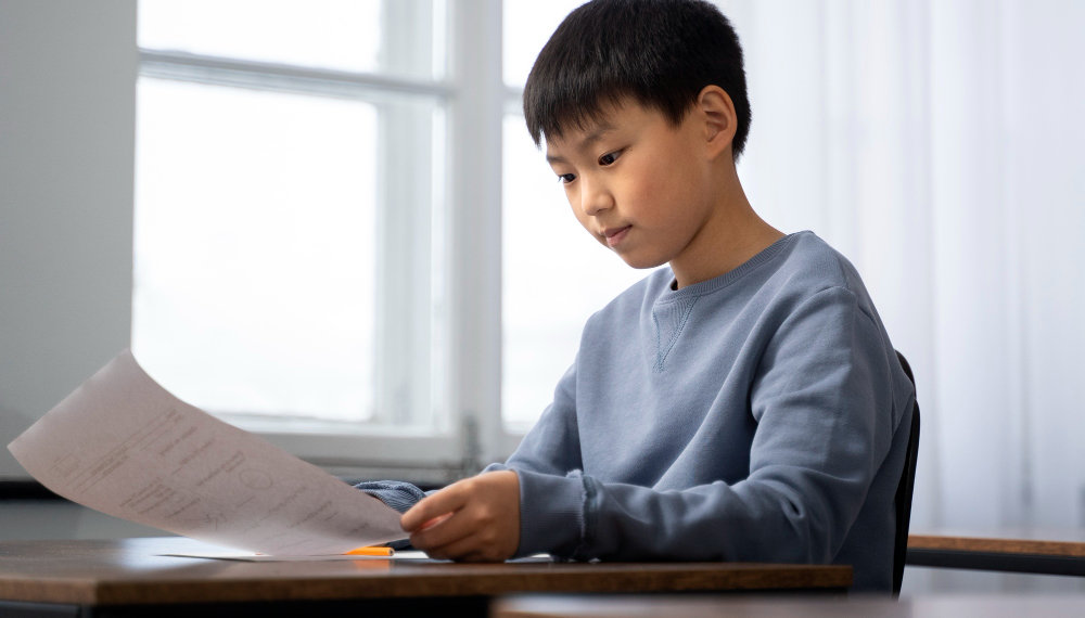 Что ждет детей мигрантов в школах? С 28 февраля начнет работать новая система контроля