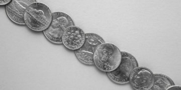 В России зафиксировали рекордный рост интереса к серебру