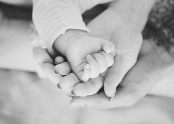 Что скрывается за гибелью девяти младенцев в кузбасском роддоме?