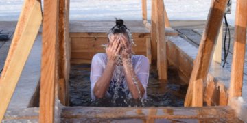 Воздержаться от крещенских купаний рекомендуют новосибирцам