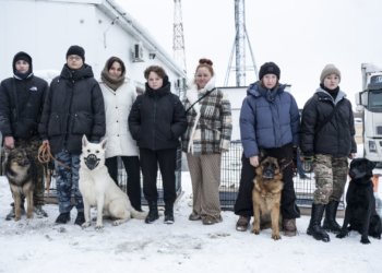 Второй патруль служебных собак из Новосибирска отправился в зону СВО