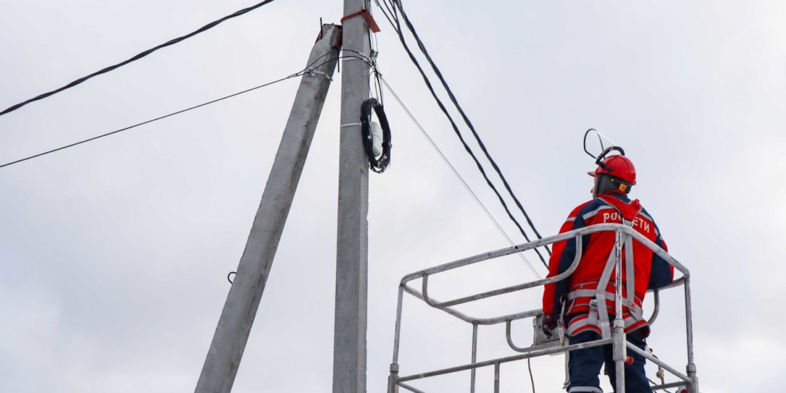 В 2025 году «Россети Новосибирск» зафиксировали самовольные подвесы ВОЛС  на 35 тысячах опор ЛЭП